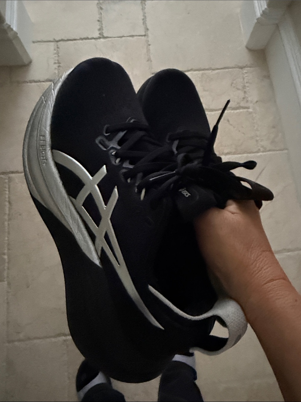 ASICS Special Edition - Picture 8 of 8
